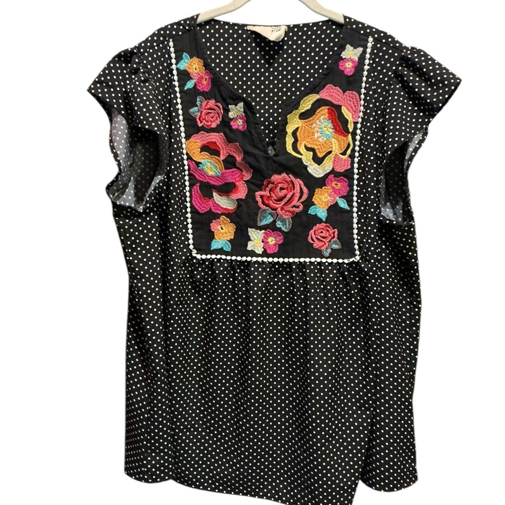 Savanna Jane Women’s Blouse